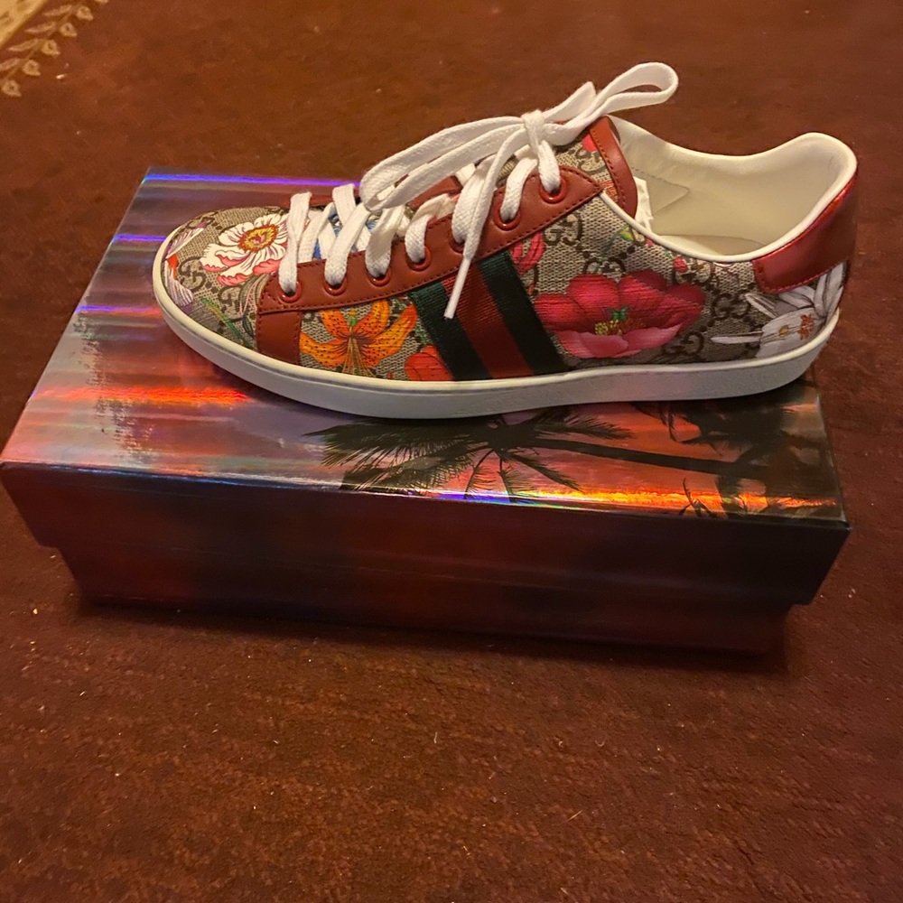Gucci women floral sneakers